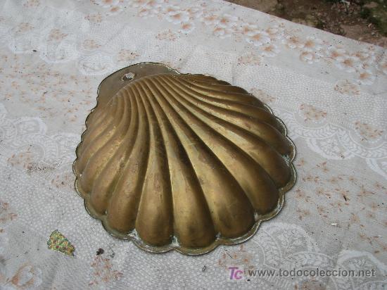 Antig&uuml;edades: Bandeja de metal en forma de ostra - Foto 2