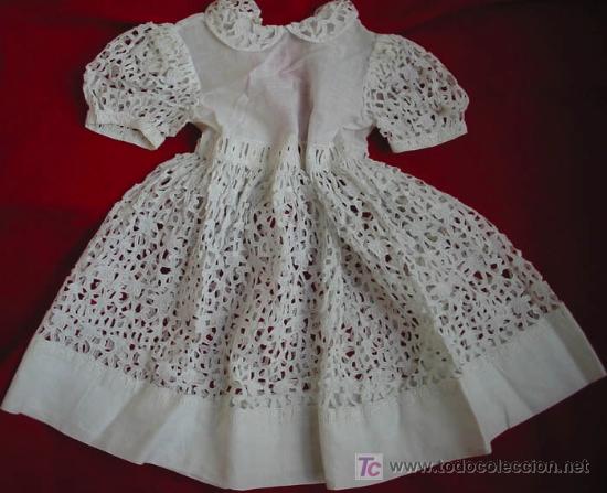 Ropa Ropa para niña Vestidos Antiguo batiste fino hecho a mano y bordado vestido de niño adornos de encaje y bordado de trabajo blanco 