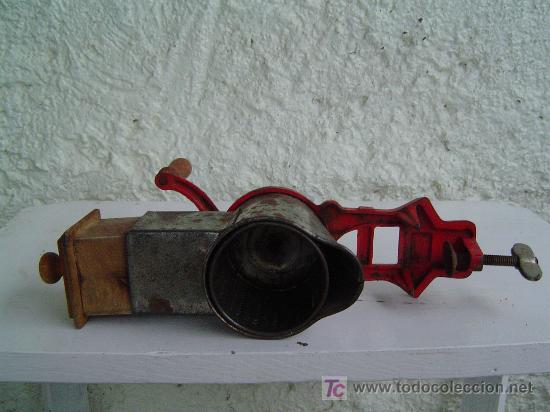RALLADOR ANTIGUO