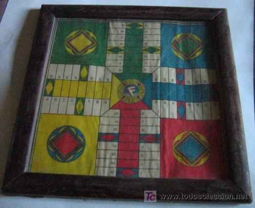 Antig&uuml;edades: Tablero de parchis de 21 x 21 cms - Foto 1