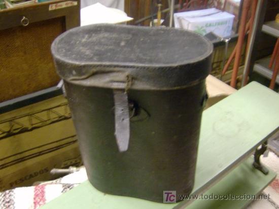 Antiquit&eacute;s: ANTIGUO TERMO DE BANDOLERA Y PORTATIL EN LIN&Oacute;LEO Y CUERO - 3.5 CORREOS
