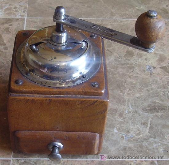 Antig&uuml;edades: ANTIGUO MOLINILLO DE CAFE