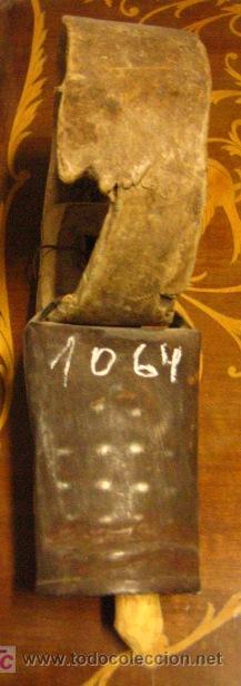 Antig&uuml;edades: Cencerro de 10,5 cmts. - Foto 1