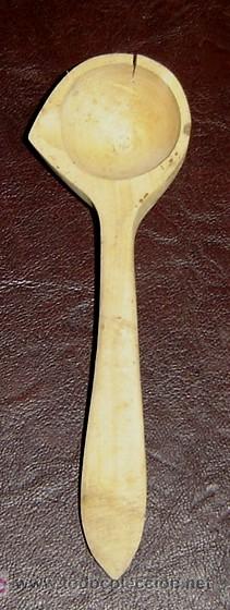 Antig&uuml;edades: CUCHARA SALSERA ANTIGUA DE MADERA medida 17 cms. - Foto 1