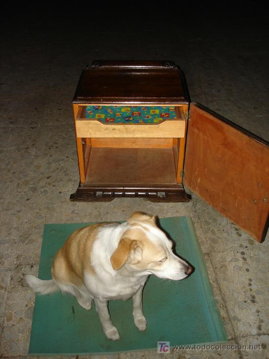 Antig&uuml;edades: MESILLA DE NOCHE - Foto 2