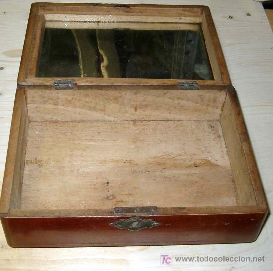 Antig&uuml;edades: ANTIGUA CAJA COSTURERO DE MADERA - Foto 3