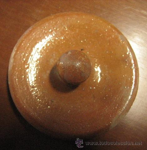 Antig&uuml;edades: Tapa de olla de 7 cms de di&aacute;metro - Foto 1