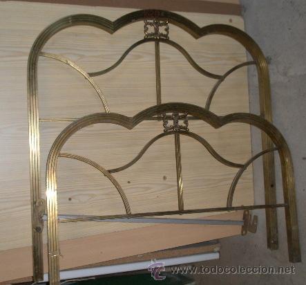 Antig&uuml;edades: Cabezal met&aacute;lico de cama de 86 cms - Foto 1