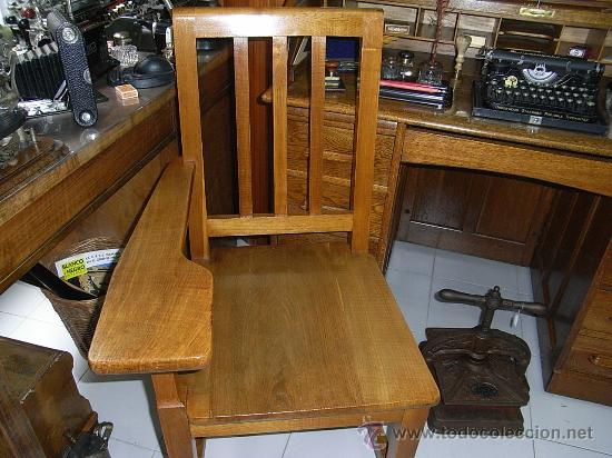 Antig&uuml;edades: Silla de Roble con Brazo de Madera para tomar apuntes - Foto 1