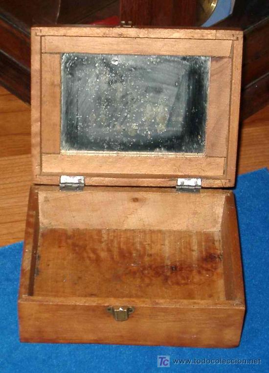Antig&uuml;edades: ANTIGUA CAJA DE MADERA CON ESPEJO INTERIOR - Foto 2