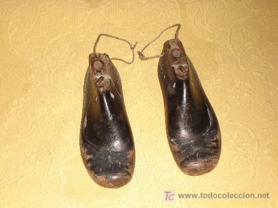 Antigüedades: Pareja de hormas de zapatos - Foto 1 - 26338234