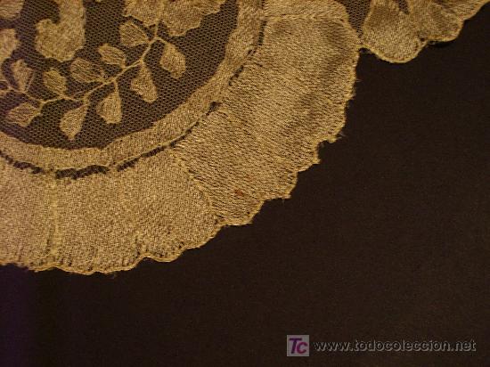 Antig&uuml;edades: ANTIGUA MANTILLA DORADA - Foto 5