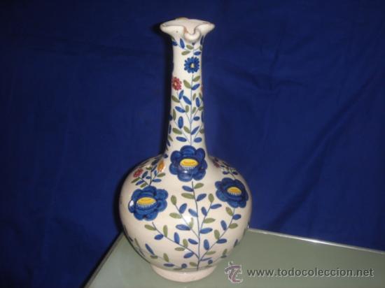 Antig&uuml;edades: JARR&Oacute;N DE TALAVERA. SELLO EN BASE. ALTURA: 38.5 CMS. BOCA: 7 CMS. BASE: 11 CMS.