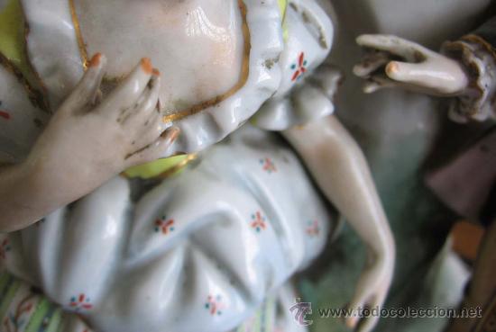 Antig&uuml;edades: LAMPARA DE MESA  .. De porcelana y la base de madera - Foto 3