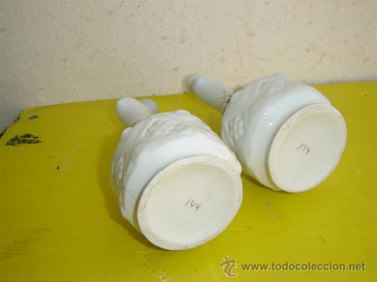 Antig&uuml;edades: aceitera y vinagrera de porcelana. - Foto 2