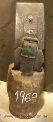 Antig&uuml;edades: Cencerro de 15 cms - Foto 1