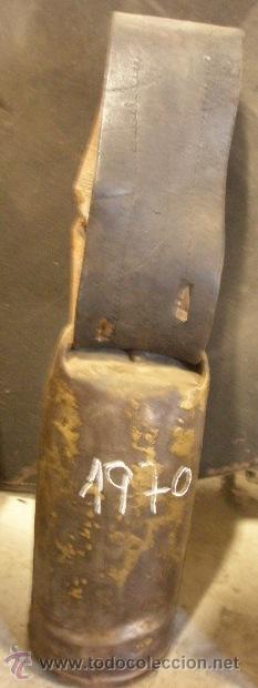Antig&uuml;edades: Cencerro de 24 cms - Foto 1