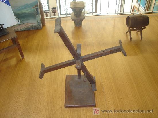 Antig&uuml;edades: devanadora hilar lana - Foto 1