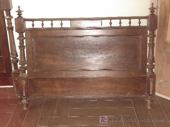 Antig&uuml;edades: Cama de madera casta&ntilde;o - Foto 3