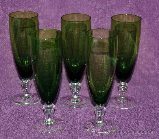 Antig&uuml;edades: COPAS DE CAVA CRISTAL VERDE - BASE TRASPARENTE (5 COPAS) - Foto 1