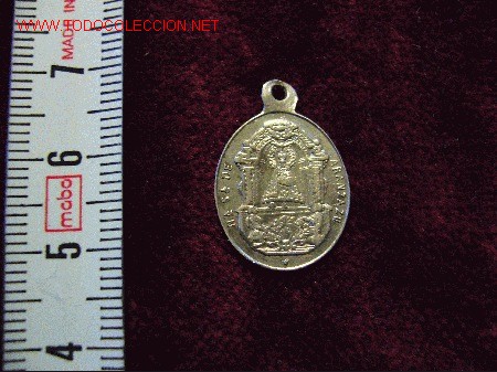 Antig&uuml;edades: Medalla de plata N.S. de Aranzazu - Foto 1