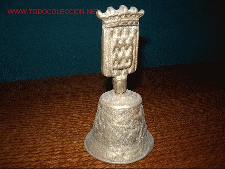 Antig&uuml;edades: CAMPANILLA de BRONCE con ESCUDO. - Foto 1