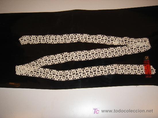 Antiquit&auml;ten: puntilla hecha a mano dibujo muy bonito 1'6m x 4 cm de alto