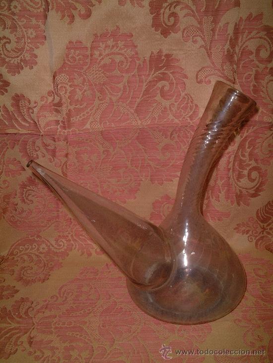 Oggetti Antichi: PORRON PARA VINO DE CRISTAL SOPLADO ESMERILADO PP.SG.XX. MIDE 26CM. X 24 CM.