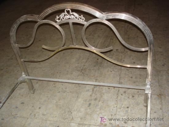 Antig&uuml;edades: CAMA DE BRONCE NIQUELADA - Foto 2