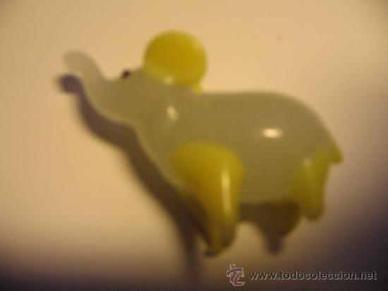 Antiquit&auml;ten: BONITO ELEFANTE DE LA SUERTE DE CRISTAL BLANCO Y AMARILLO