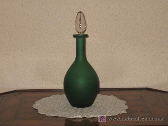 Antiguidades: BONITA BOTELLA DECORATIVA CON TAPON DE CRITAL TRANSPARENTE - ALT. 29