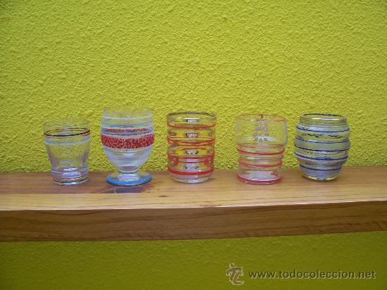 Antig&uuml;edades: 19 COLECCION DE VASITOS ANTIGUOS - Foto 1