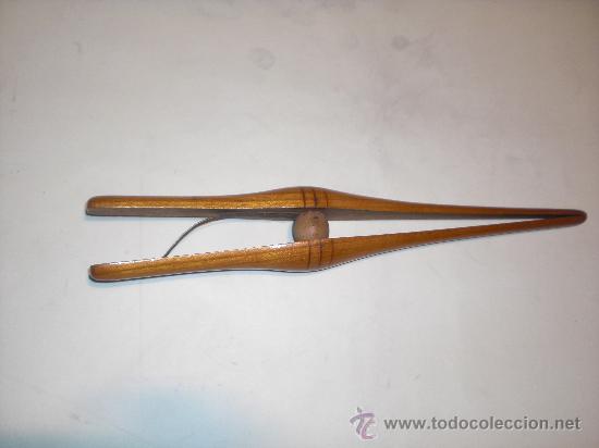 Antig&uuml;edades: ANTIGUO ABREGUANTES DE MADERA. 26 CMS. - Foto 1