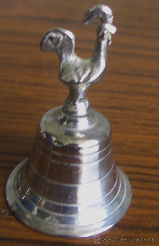 Antig&uuml;edades: CAMPANA de metal .. Con gallo - Foto 2