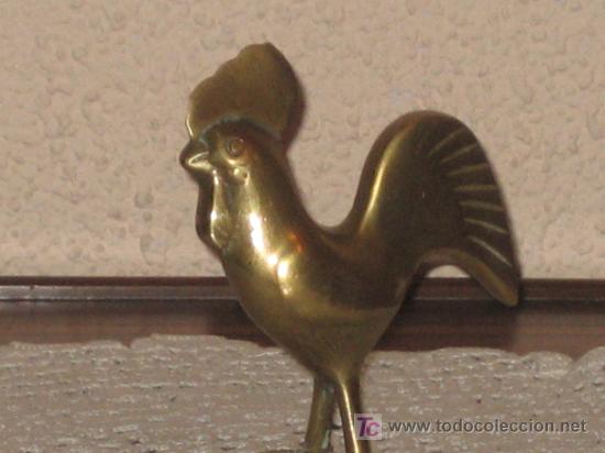 Antiquit&eacute;s: GALLO DE BRONCE DE DISE&Ntilde;O MODERNISTA - ANTIGUO - ALT. 10 CM X 8,5 CM DE ANCHO APROX.