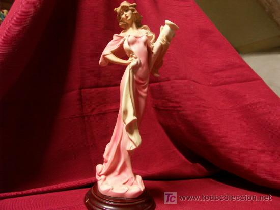 Antig&uuml;edades: dama esbelta con jarron. de ceranica - Foto 1