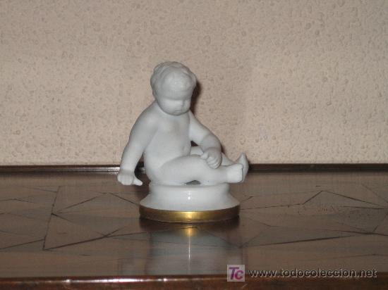 Antig&uuml;edades: PEQUE&Ntilde;A FIGURA DE NI&Ntilde;O EN BISCUIT FRANCESA-BASE DE CERAMICA CON FILO DORADO- ALT.11CM X 10,50 CM