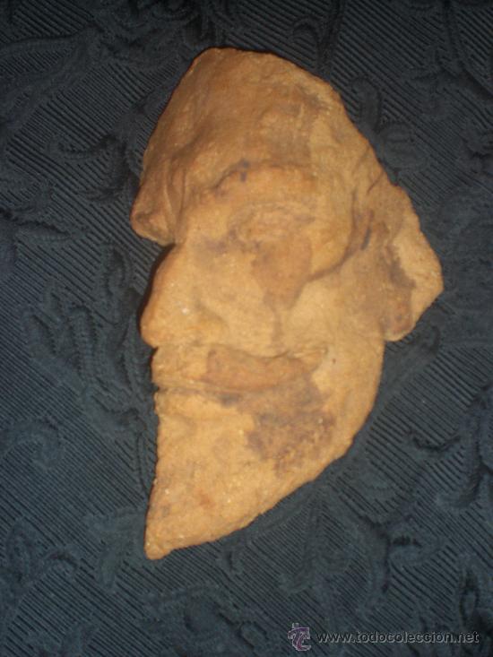 Antiques: perfil de cervantes