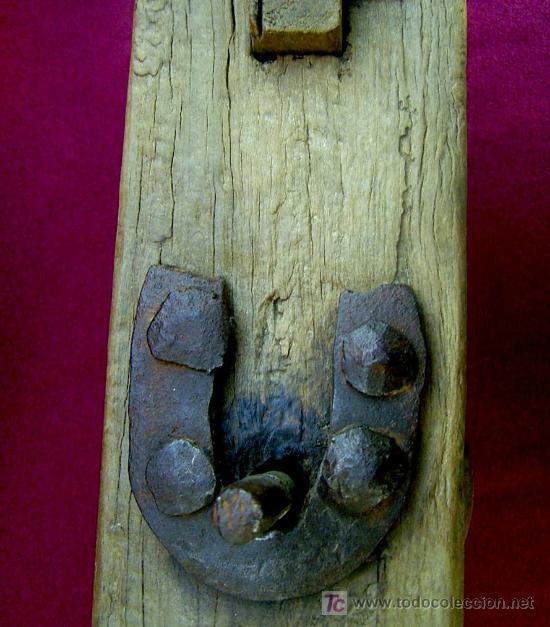 Antig&uuml;edades: ETNOGRAF&Iacute;A. ANTIQUISIMA POLEA DE MADERA - Foto 3