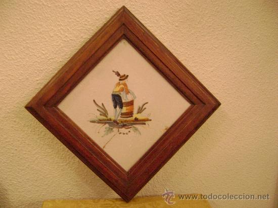 Antig&uuml;edades: AZULEJO VALENCIANO DE FIGURA - Foto 1