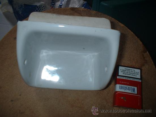 Antig&uuml;edades: portarrollos de WC. - Foto 1
