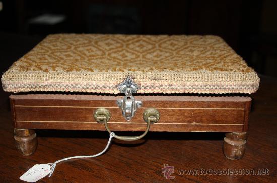 Antig&uuml;edades: JOYERO TAPIZADO REF.2501