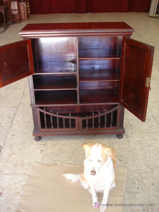 Antig&uuml;edades: MUEBLE AUXILIAR DE CAOBA - Foto 3