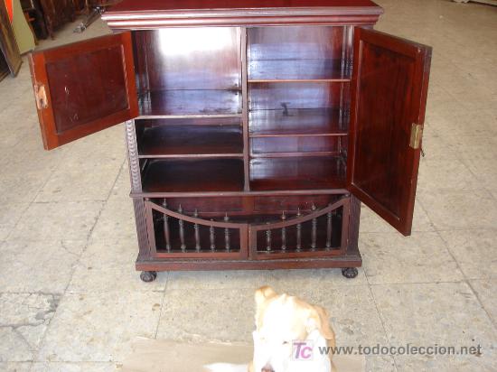 Antig&uuml;edades: MUEBLE AUXILIAR DE CAOBA - Foto 5