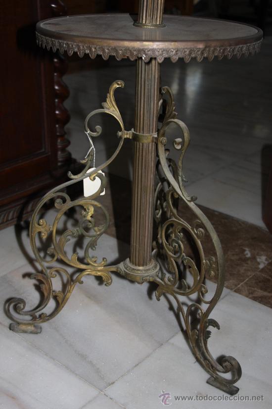 Antig&uuml;edades: L&Aacute;MPARA PI&Eacute; DE BRONCE REF.1824 - Foto 3