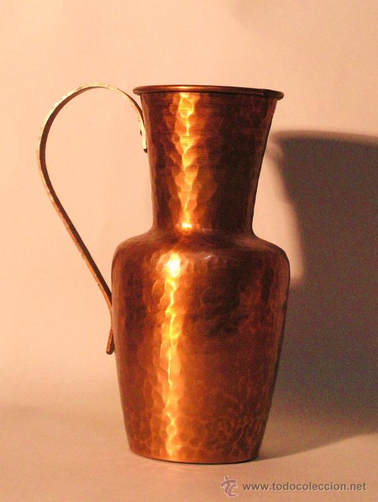Antig&uuml;edades: Jarra de cobre. 26 cm. - Foto 1