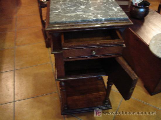 Antig&uuml;edades: mesita mesilla con m&aacute;rmol - Foto 2