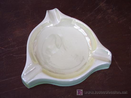Antig&uuml;edades: Cenicero porcelana con marca - Foto 1