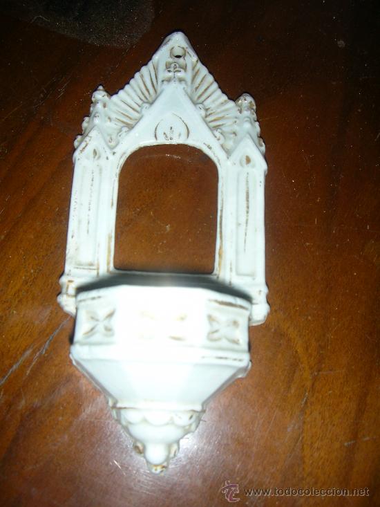 Antig&uuml;edades: pileta agua vendita , isabelina , benditero