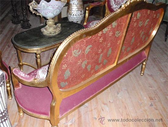 Antig&uuml;edades: sofa de 3 plazas y mesa . Estilo antiguo. - Foto 4